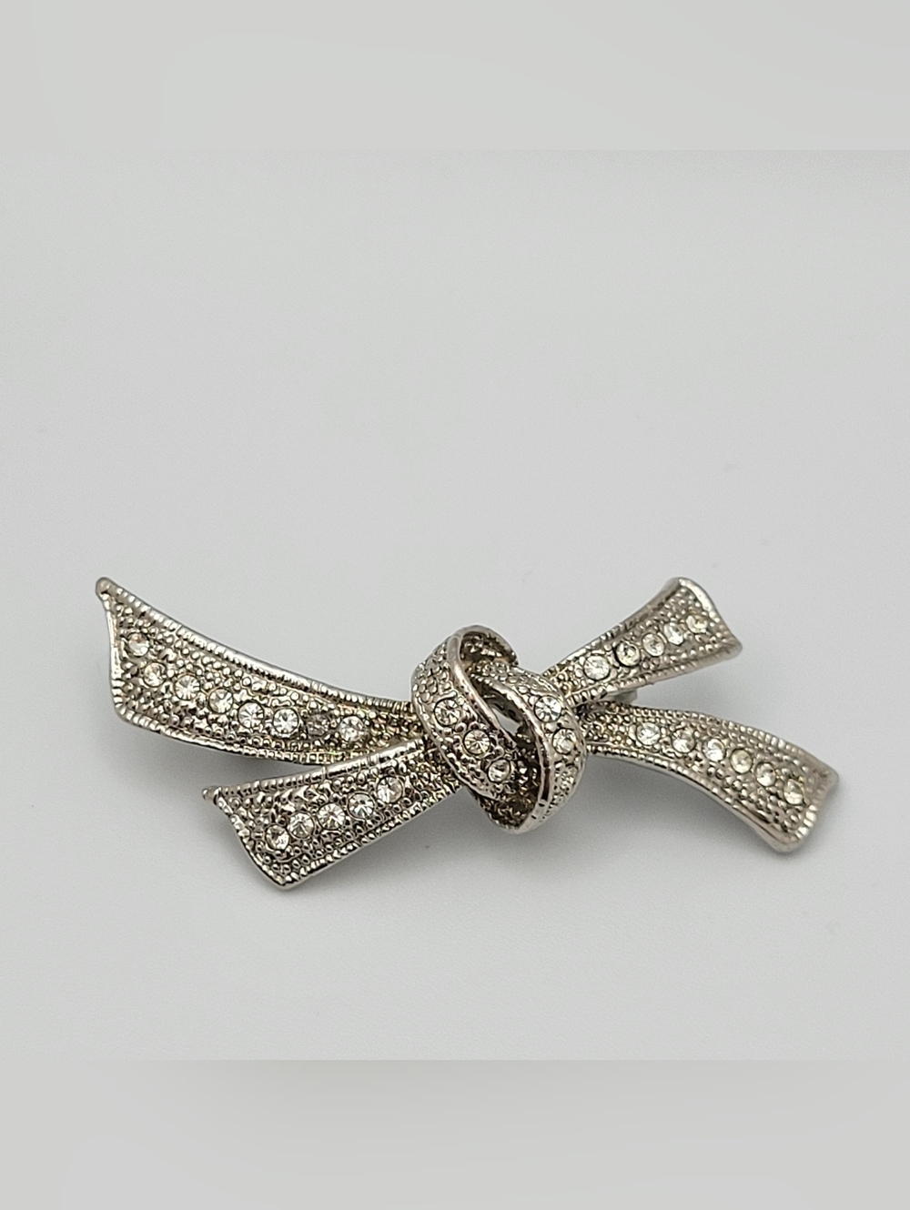 Silver-Tone Rhinestone Bow Brooch Pavé Crystal Knotted Ribbon Pin